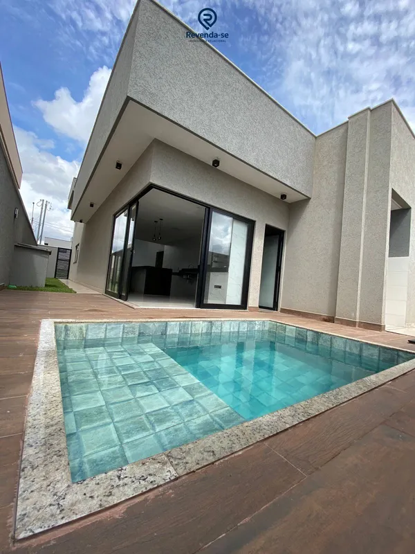 Casa Térrea Parqville Jacarandá 3 suítes plenas Sala com pé direito duploCozinha...