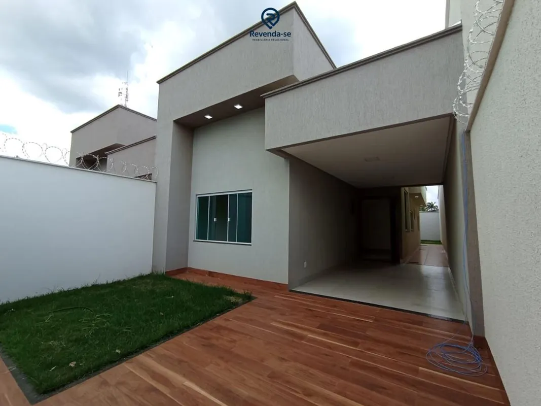 Casa Residencial Jardim LuzCasa localizada no setor Jardim Luz, com 217 m de áre...