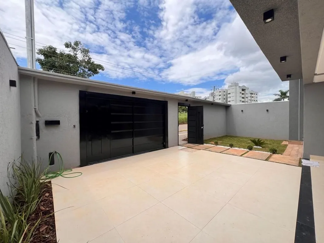 Mansão Faiçalville - $1.3000.000,00-3/4 sendo uma suíte master, com um closet ma...