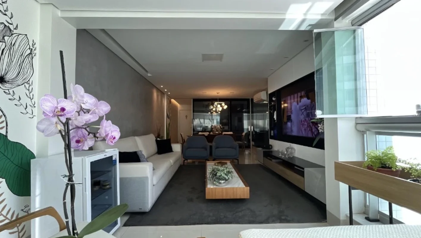 Descubra este apartamento de alto padrão no coração do Park Sul, em Brasília, lo...