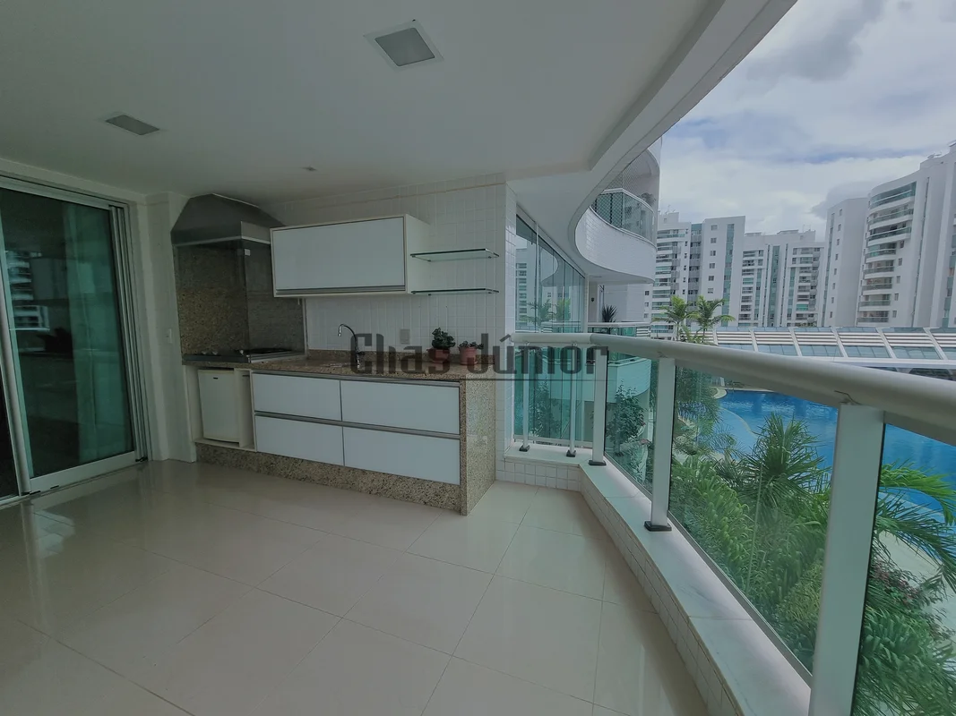 LIVING PARK SUL | 211,10 m² | 3 Suítes | 4 VagasUm apartamento exclusivo, com am...