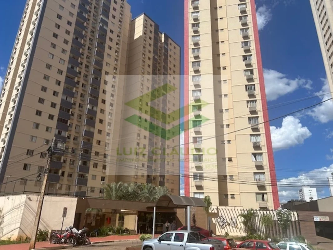 Descubra um apartamento reformado no Residencial Pau Brasil, localizado na Aveni...