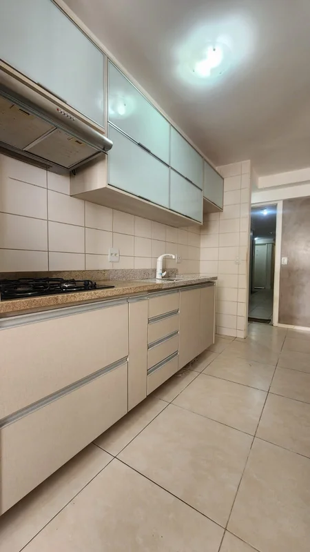Vendo REAL CELEBRATION - 42M2Excelente apartamento de 01 quarto com varanda gour...