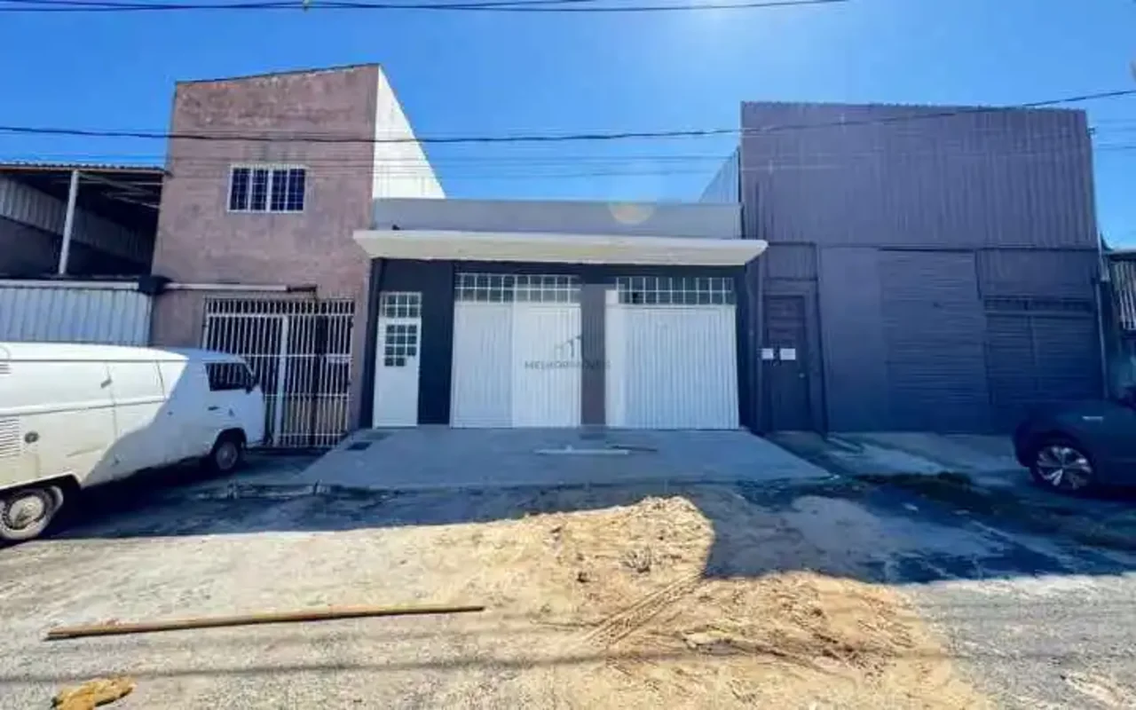 Imóvel ideal para quem busca investir ou expandir seu negócio em uma região cons...