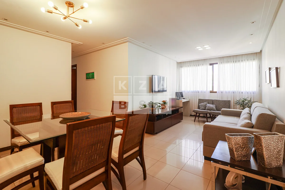 Esse é daqueles apartamentos que você entra e percebe na hora o extremo cuidado....