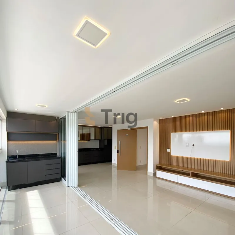 Apartamento moderno, completo em armários e com localização privilegiada no Seto...