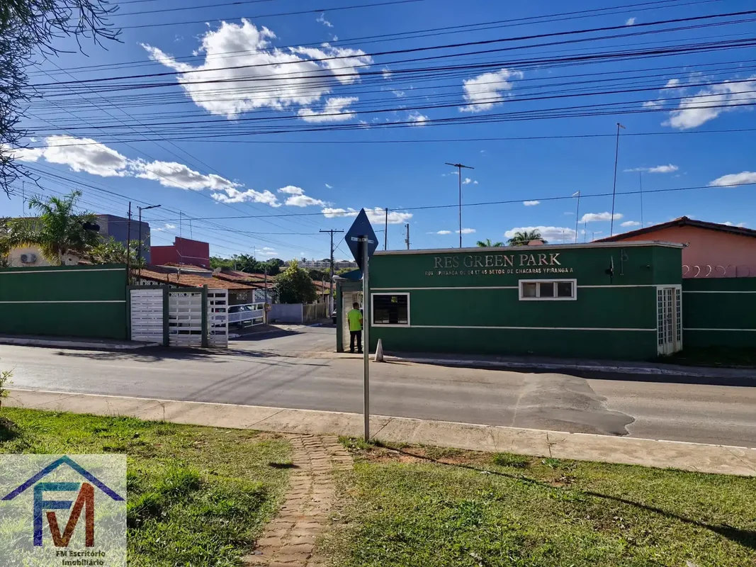 CASA À VENDA – CONDOMÍNIO GREEN PARK | VALPARAÍSO/GOValor: R$ 380.000,00Aceita f...
