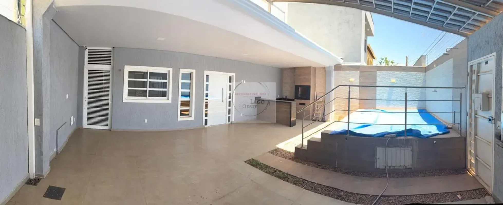 ÓTIMO SOBRADO COM LINDA VISTA DA REGIÃOSobrado bem localizado na quadra 02, com ...