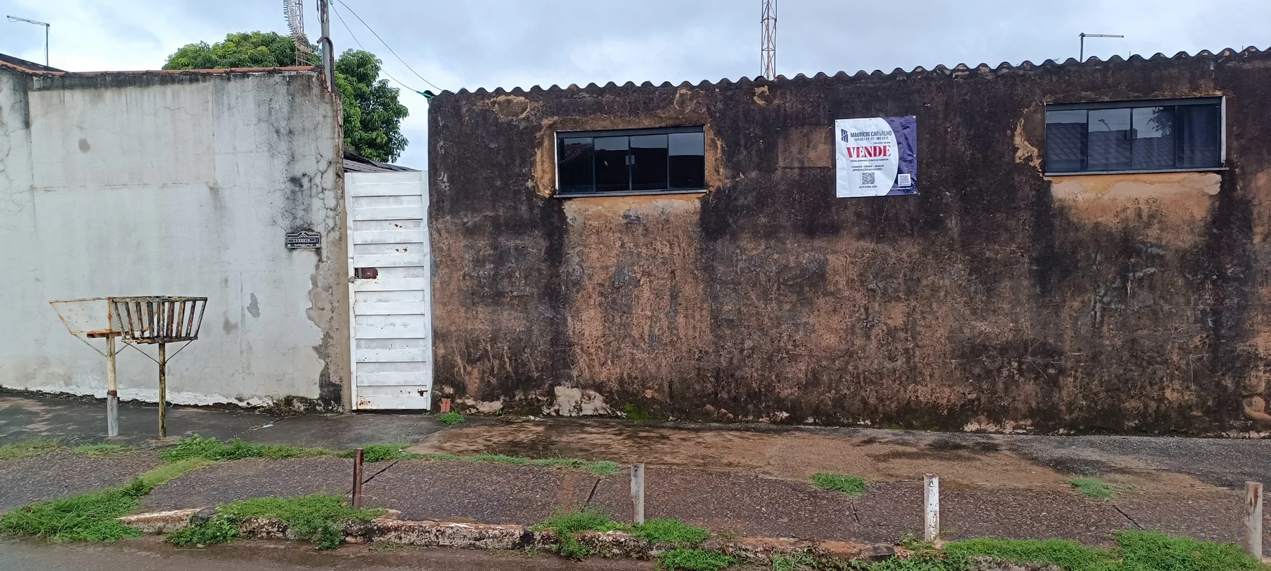 Você que busca um imóvel para morar com espaço de sobra ou deseja investir e gar...
