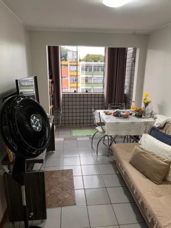 Descubra uma oportunidade imperdível na Asa Norte, em Brasília: um apartamento d...