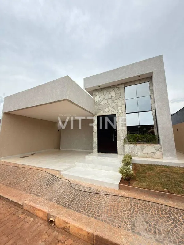 Linda Casa em condomínio fechado na Ponte Alta. Três quartos, todos suítes, com ...