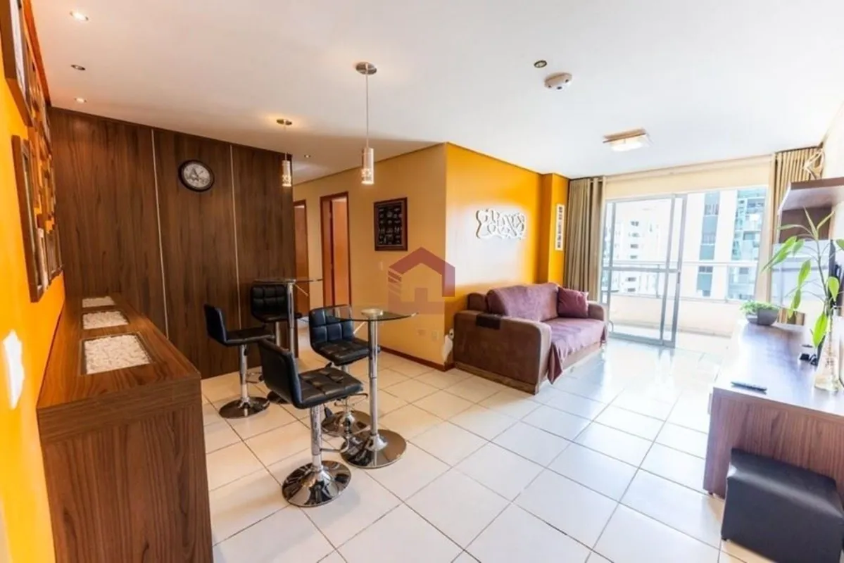Fernandes & Coelho Imóveis apresenta um excelente apartamento com aproximadament...