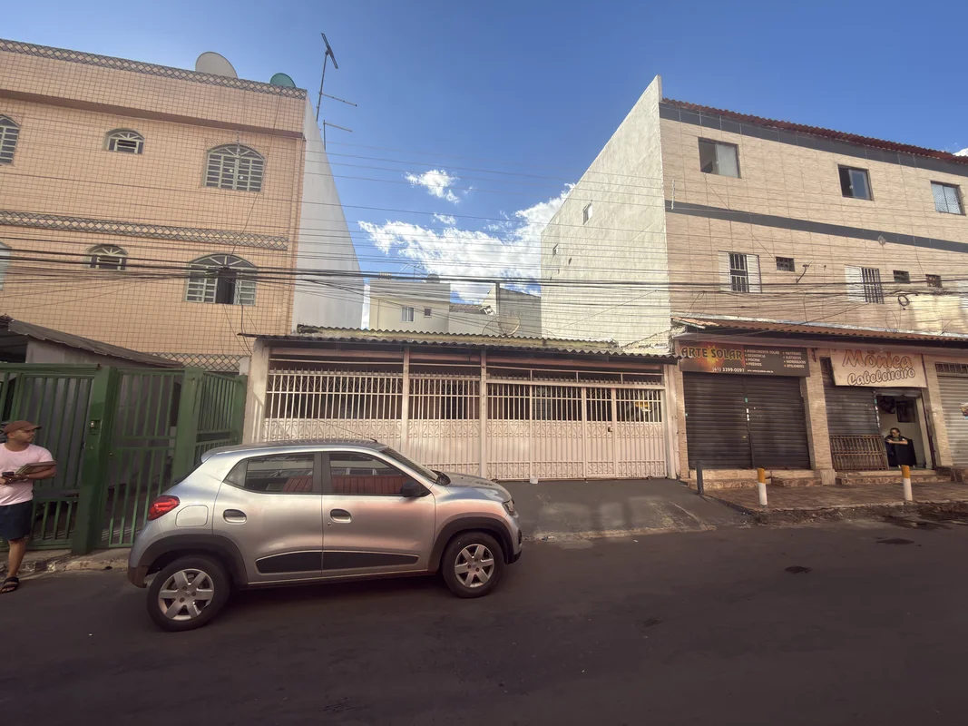 RIACHO FUNDO I! ÓTIMA CASA, EXCELENTE LOCALIZAÇÃO. Escriturada e Registrada, não...