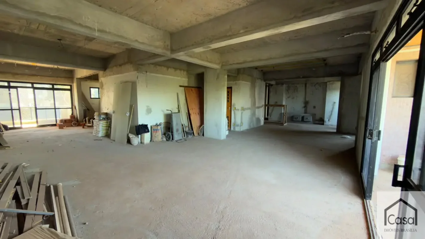 CASA IMÓVEIS APRESENTA UMA VERDADEIRA MANSÃO SUSPENSA NO SUDOESTE!372,12 m² de á...