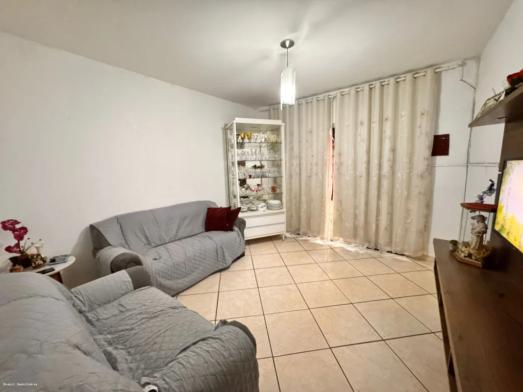  Casa à Venda na Quadra 215 Conjunto ESe você procura conforto, espaço e uma loc...