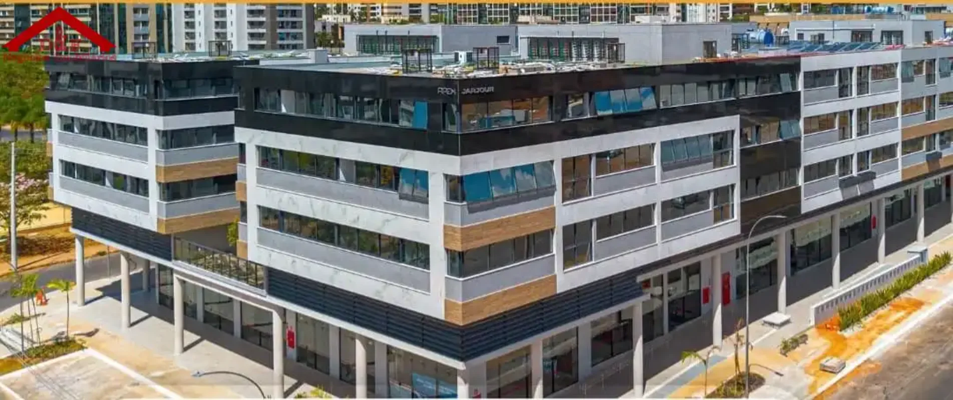 ALUGA-SE EXCELENTE APARTMENTO SEMI MOBILIADO POR R$4.500,00 (QUATRO MIL E QUINHE...