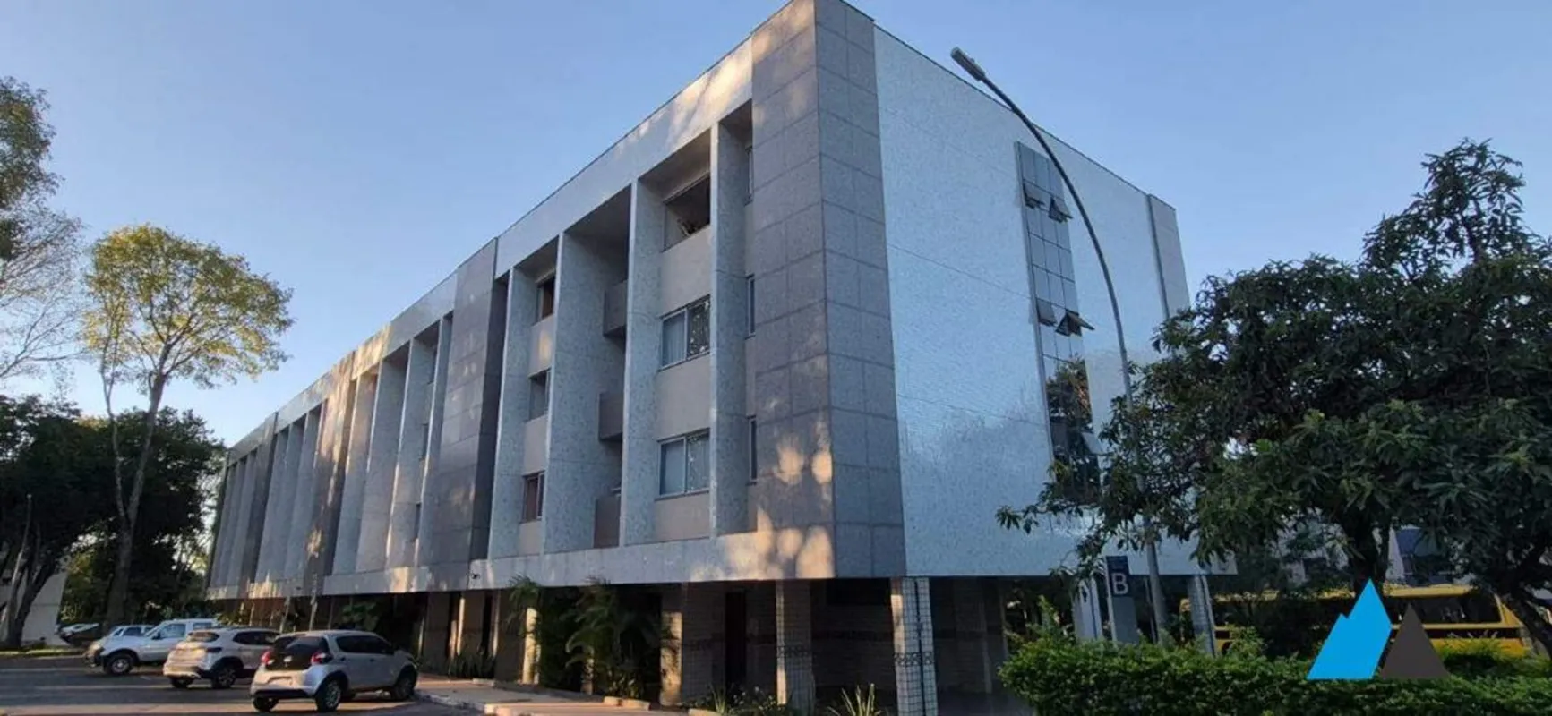 Apartamento reformado com sala, quarto, com banheiro (suite) cozinha e area de s...