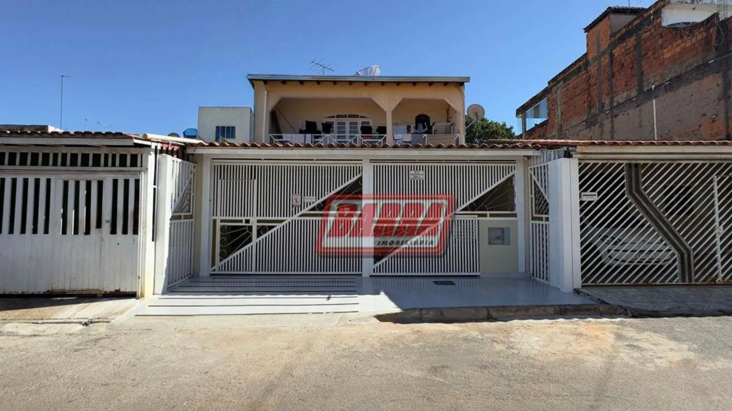 1. Resumo3(três) Quartos, sendo 1(uma) suíte | Sala | Cozinha | Copa | Área de s...