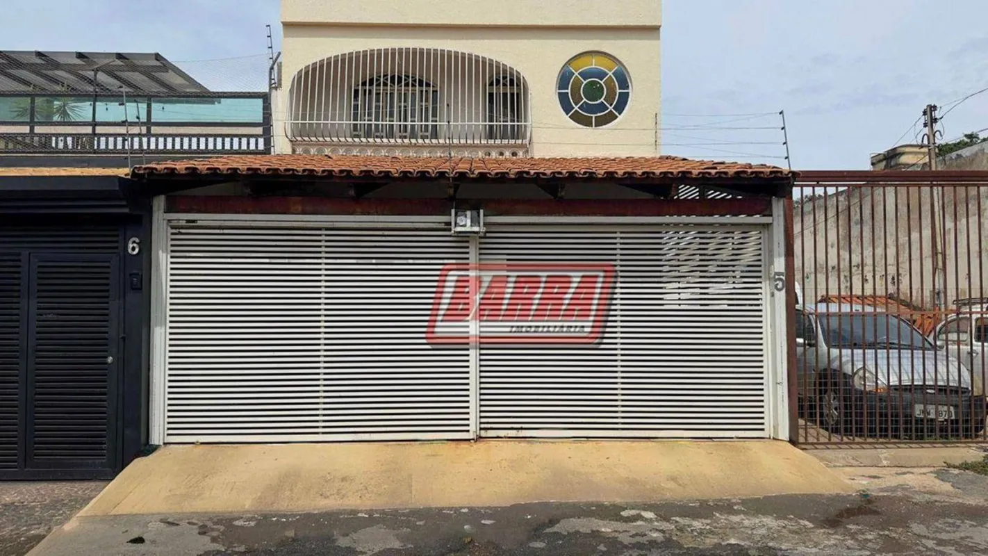 1. ResumoGaragem para 3 carros | Escritório | 2 Salas | Copa | Cozinha | Área de...