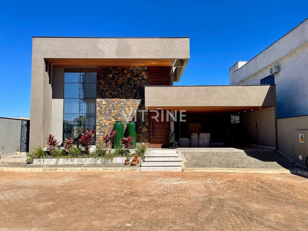 Ponte Alta Rua JK Casa 4 suítes com closet. Porteira fechada 4 suítes todas com ...