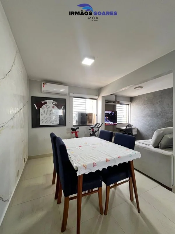Apartamento 100% reformado...Distribuído em sala de dois ambientes com painel de...