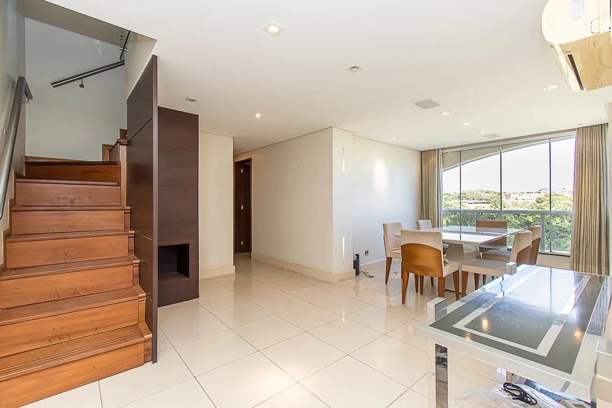 Cobertura Duplex à venda com 2 quartos (1 suíte), situada na SQN 310, com 189 m2...