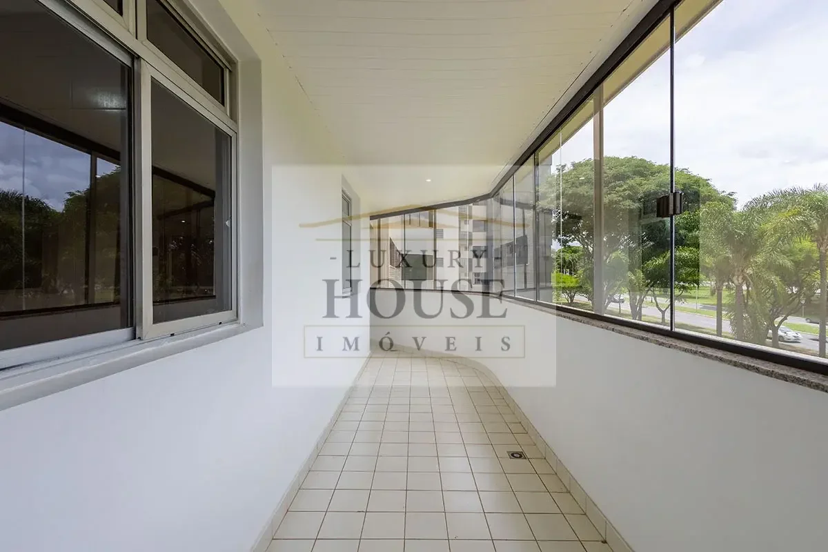 Descubra um lar completo na melhor localização de Brasília: apartamento de 3 qua...