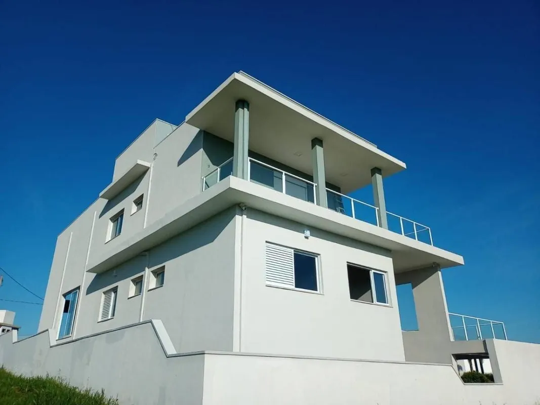  Linda casa, localizada no Condomínio Riviera de Santa Cristina XIII, na Cidade ...