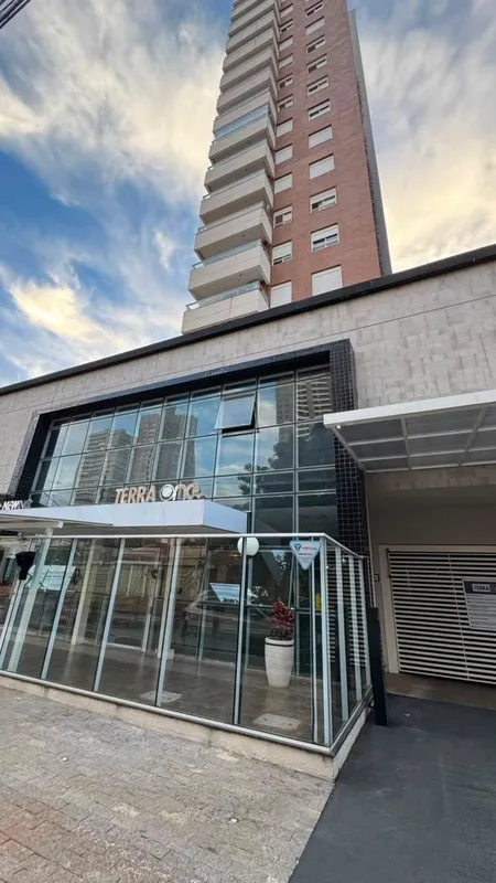 Apartamento mobiliado com um quarto suíte, sala, cozinha americana, área de serv...
