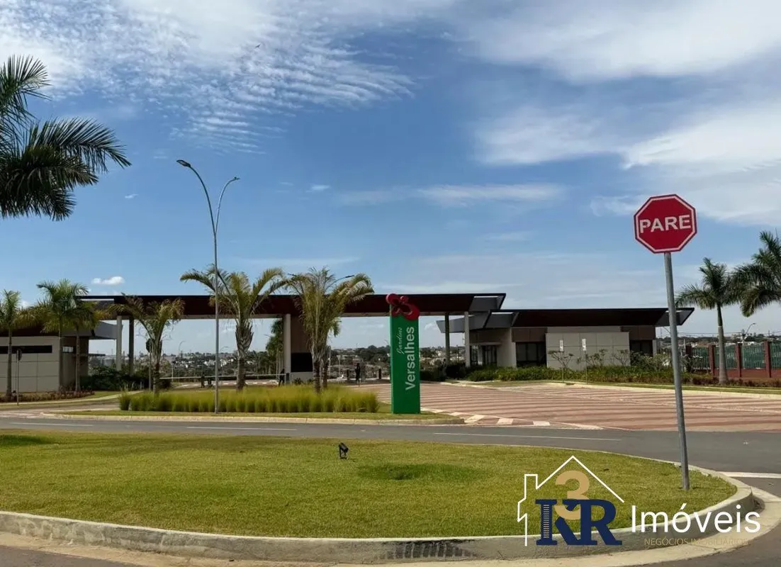 Condominio Jardins Versalhes- Fgr em Aparecida de GoiâniaTerreno: 212,53 mts End...