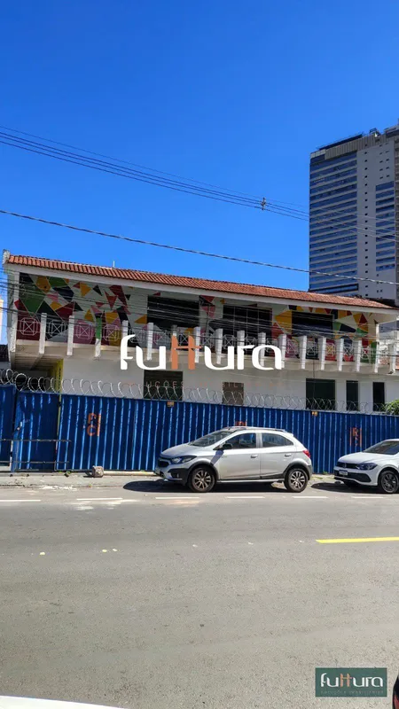 EXCELENTE ÁREA NO MARISTA ÁREA ADENSÁVEL (GABARITO)930m², são 2 lotes, nascente....