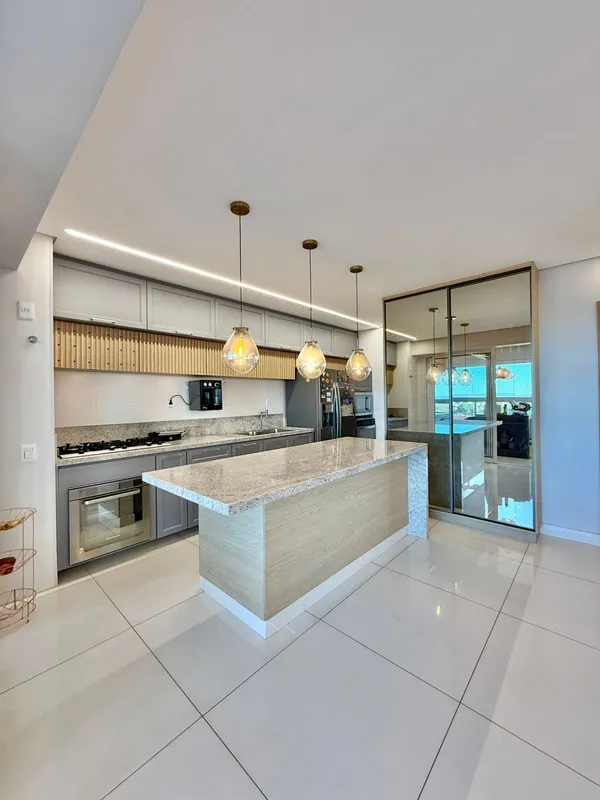 Apartamento 3 suítes plenasVaranda gourmetHidromassagem na varanda. Completo em ...