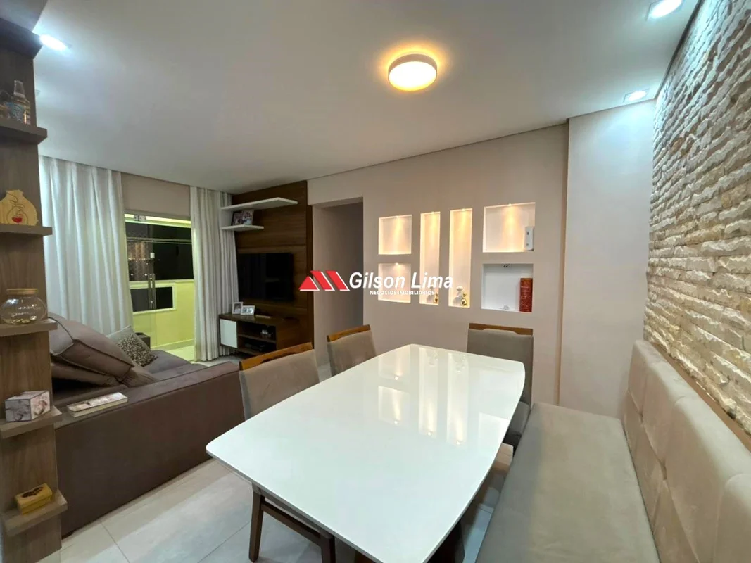 ** 64 m2 - 3 Quartos ( 1 SUÍTE ) - REFORMADO - Varanda - Nascente - Área de laze...