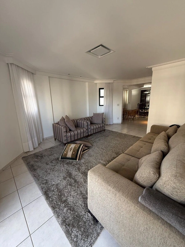 Conquiste conforto e praticidade em um apartamento de 192 m² na Rua 09 A, no SET...