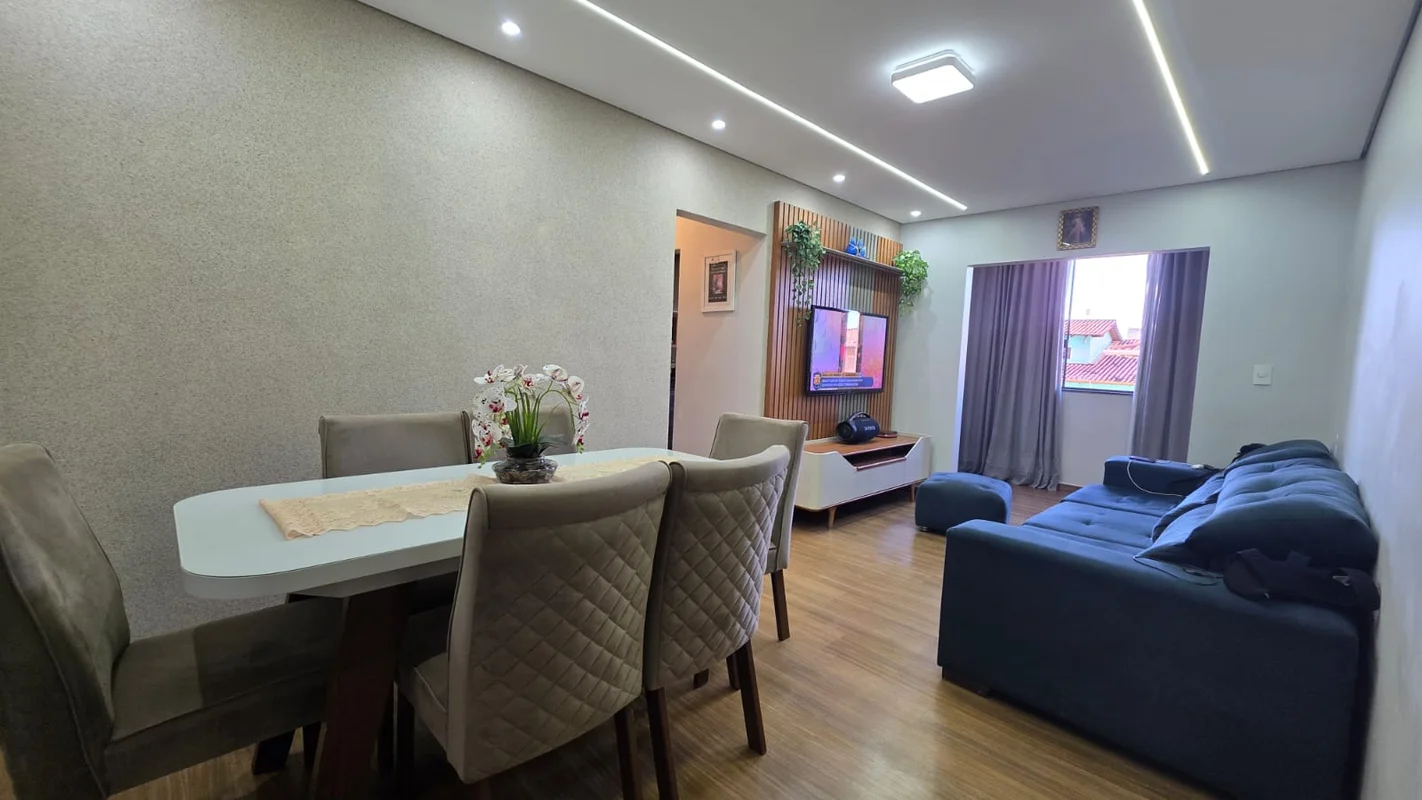 VENDO APARTAMENTO, RUA 10 VICENTE PIRESR$ 299.000,00- 70m2 ;- Cozinha Planejada-...