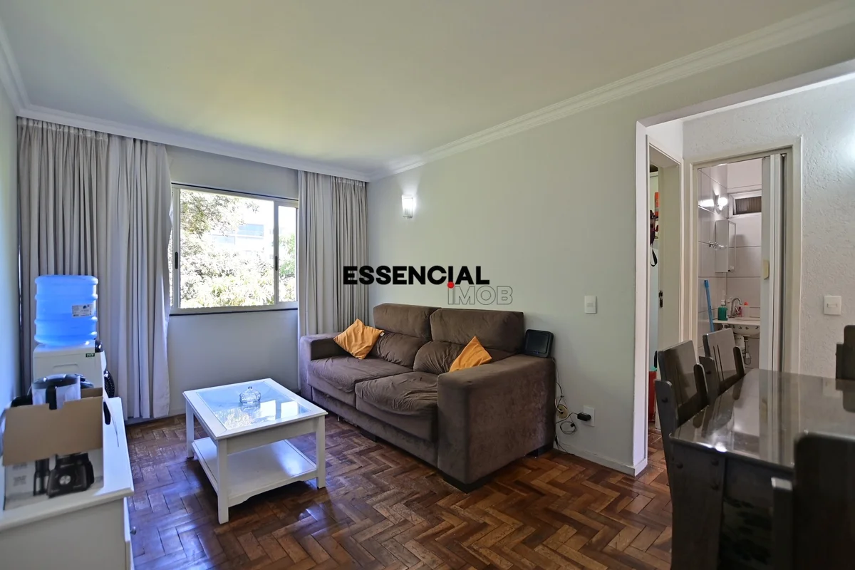 Oportunidade! Apartamento de 2 quartos com excelente localização e grande potenc...