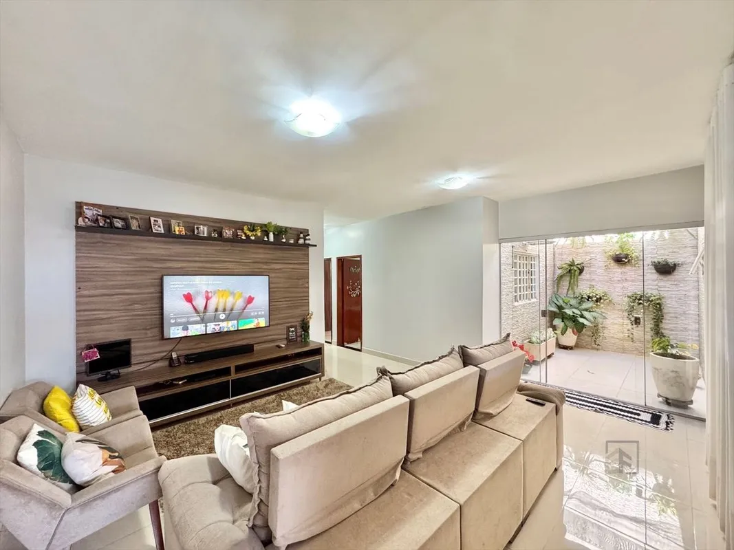 Casa com 3 quartos a vendaBairro Jardim Mariliza Imóvel composto por ampla sala ...