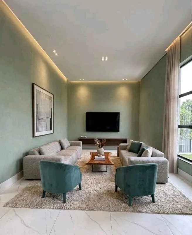 CASA DE ALTO PADRÃO À VENDA - R$ 2.400.000Apresentamos uma residência moderna e ...