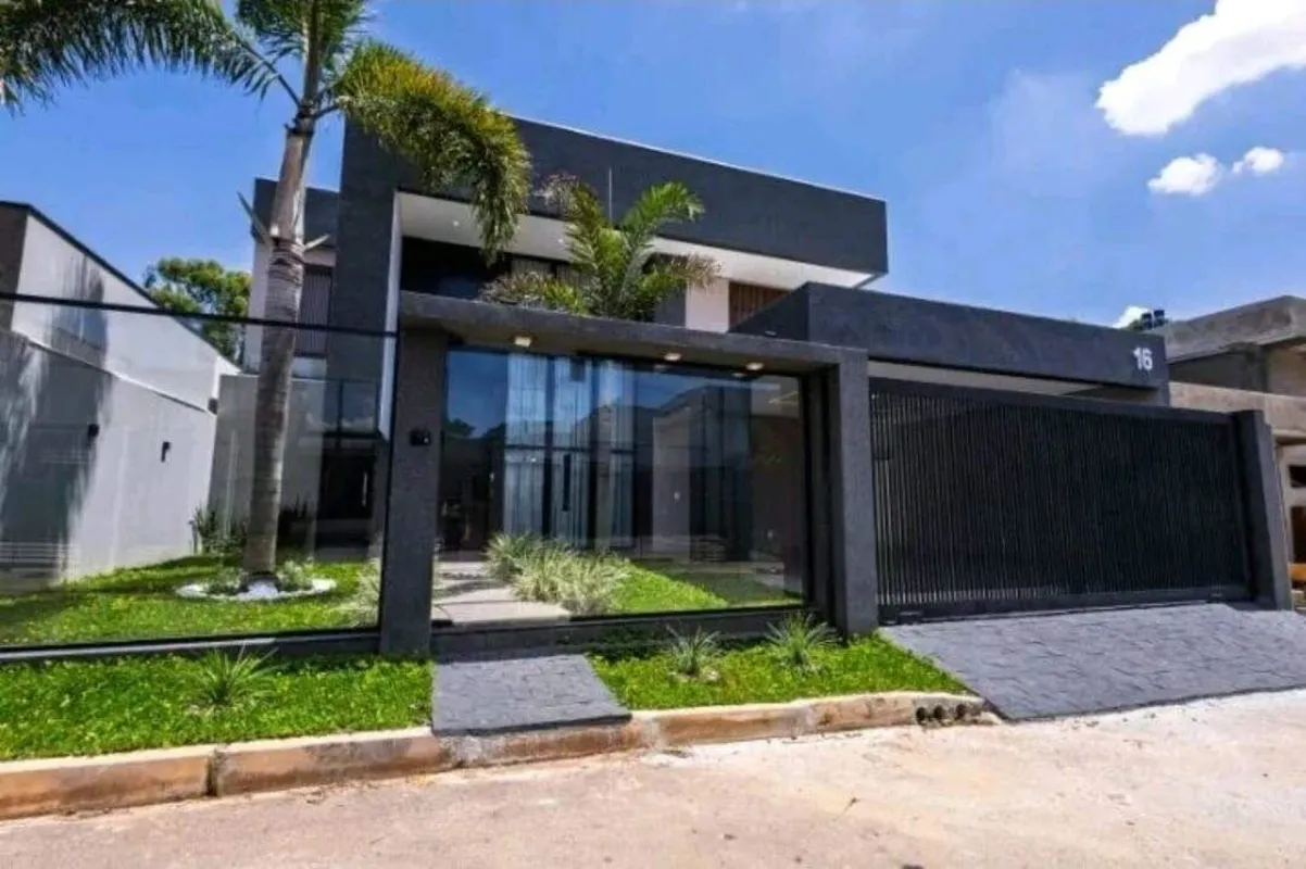 Casa de Alto Padrão à Venda | R$ 2.500.000Apresentamos uma residência exclusiva,...