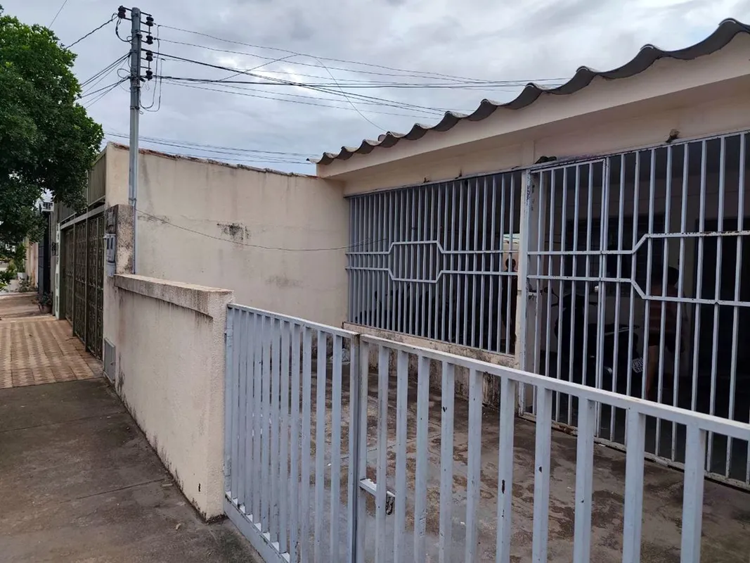 Casa de 48 mÂ² com 02 quartos em terreno de 212 mÂ² Ã  venda no Jardim Guanabara...