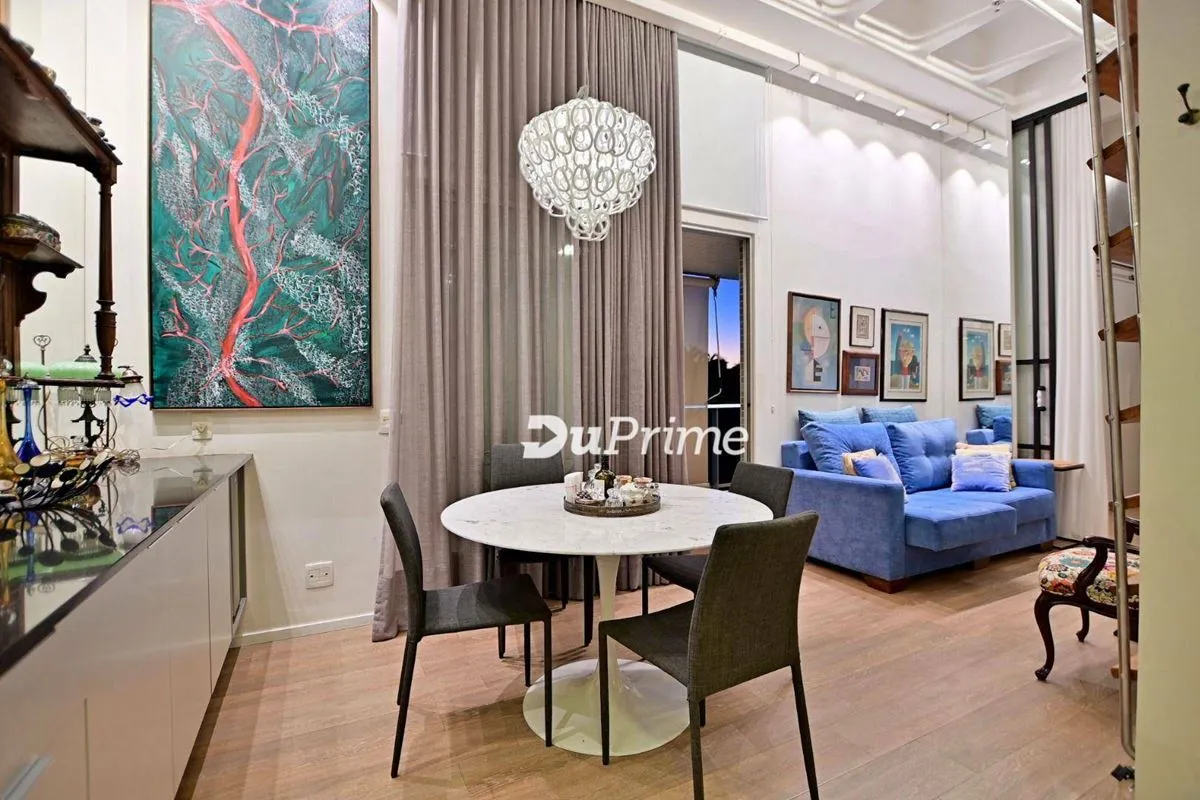 DUPRIME IMOBILIÁRIA VENDE - Exclusividade, vista privilegiada e pé-direito duplo...