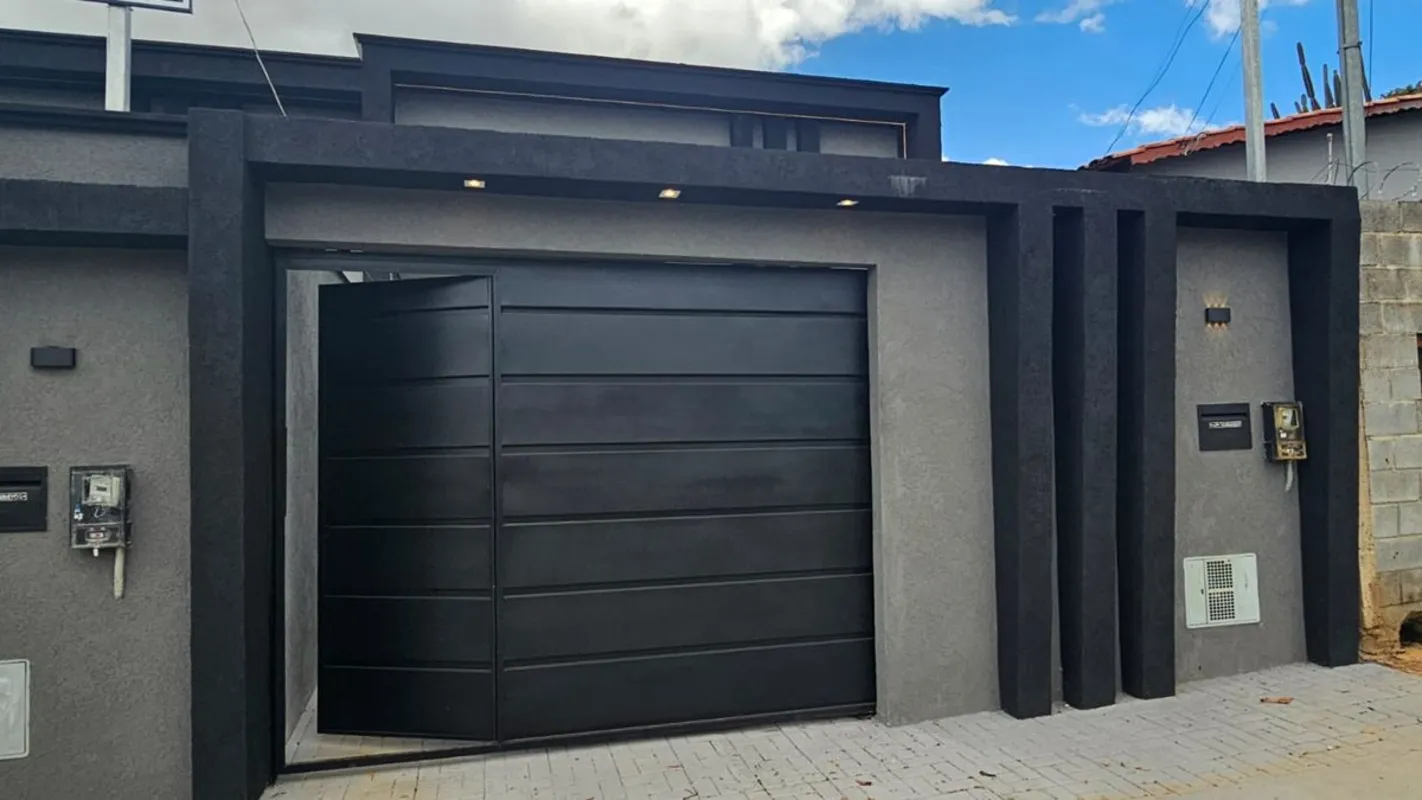 Jardim das Acácias - Aparecida de Goiânia?? Terreno: 180m²??? Área construída: 1...