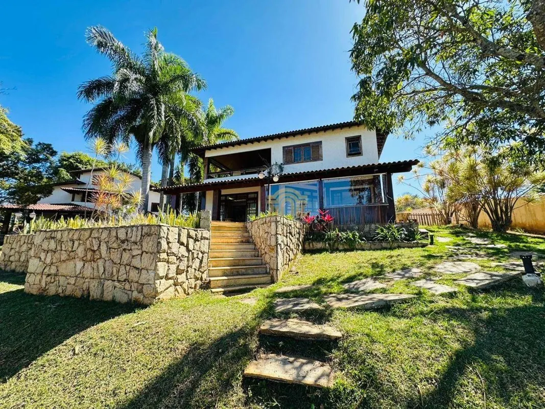 CASA COM EDÍCULA NA BEIRA DO LAGO NORTE LOTE 4.650M² 2 RESIDÊNCIAS ACESSO PRIVAT...