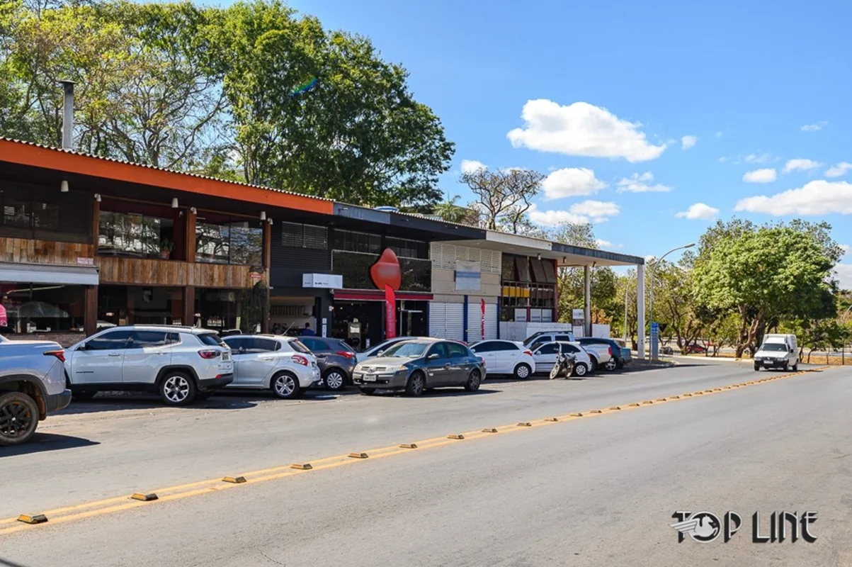 Loja com Ponto Comercial em ótima localização da Asa Sul.* LOJA COMERCIAL APROXI...