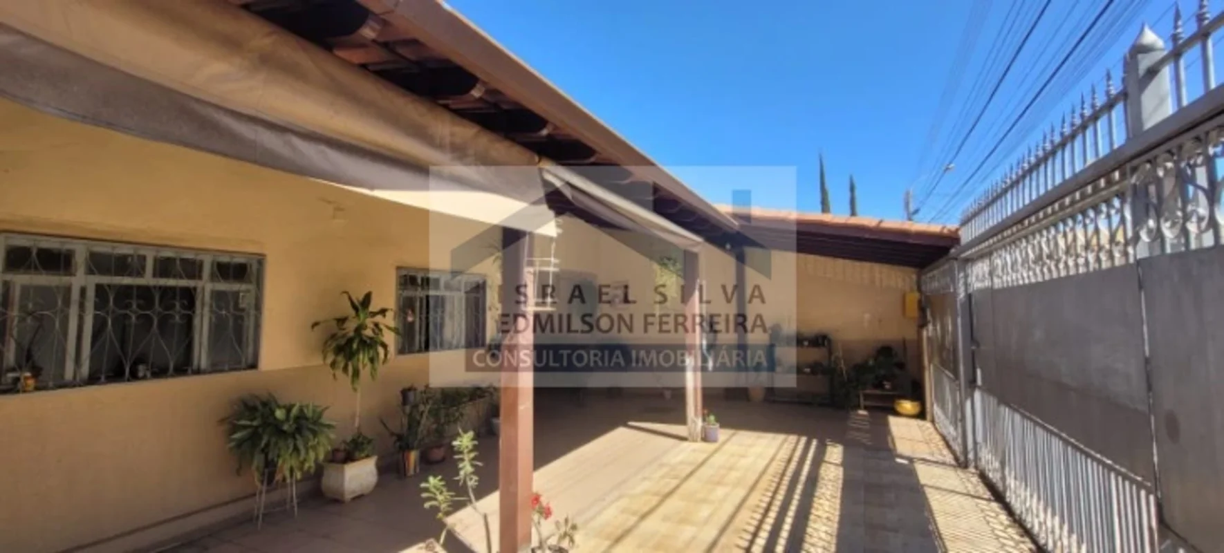 Descubra uma casa confortável e prática na QE 32 Conjunto B, no GUARA II, DF. Co...