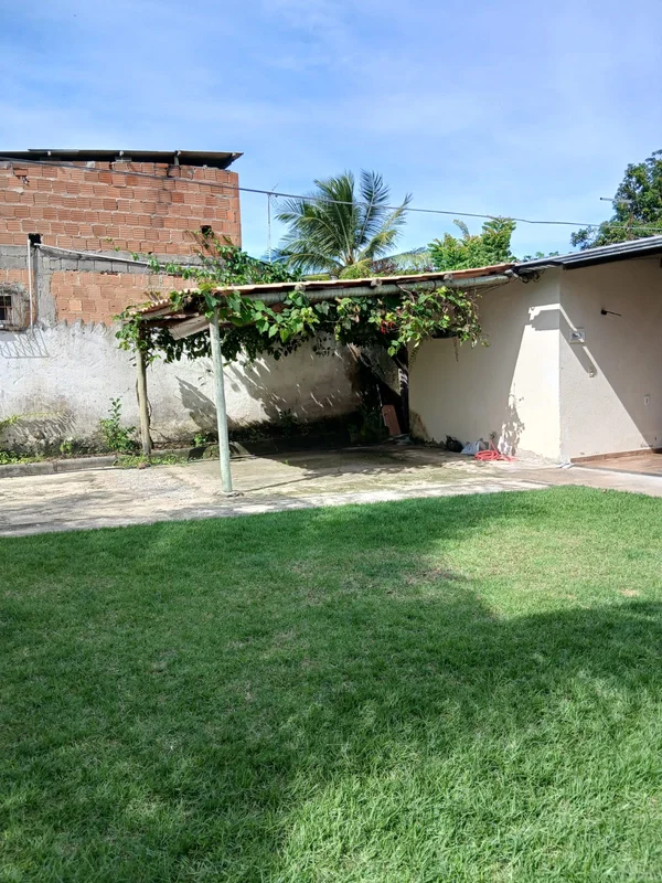 Excelente Casa com 04 quartos , Casa toda forrada sem Lage, 02 suites + 01 Banhe...