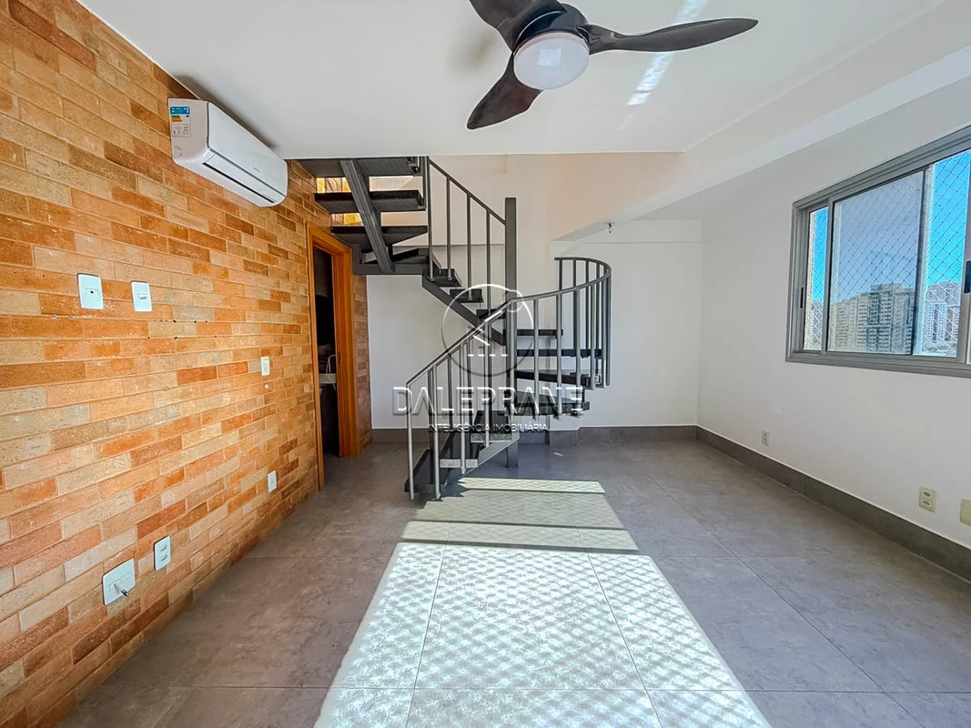 Loft Duplex à venda no Condomínio Cosmopolitan – Águas ClarasMore em um dos ende...