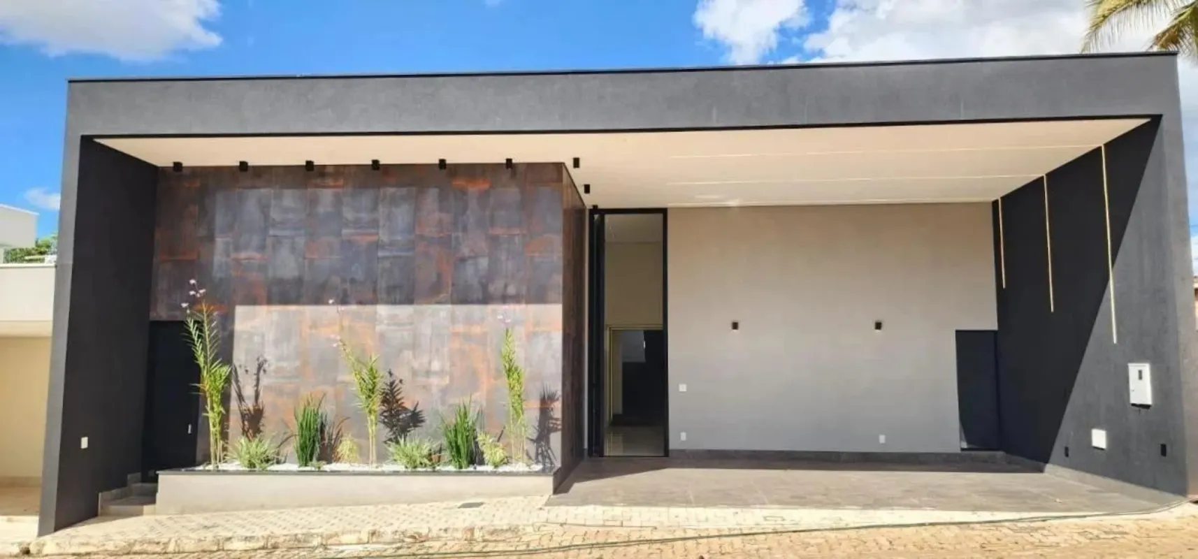 Investimento: R$ 950.000,00 Escriturada em fração Localização: Vicente Pires/ pr...