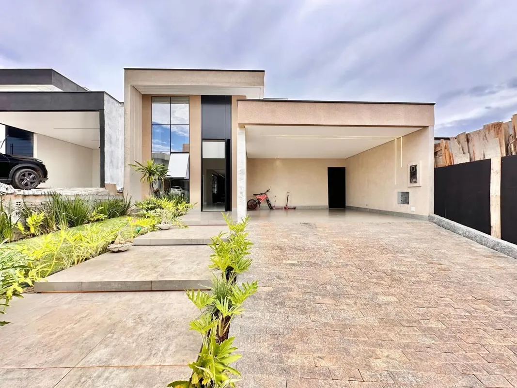 Investimento: R$ 1.590.000,00 Metragem: 440m² área total 240m² área útil Informa...