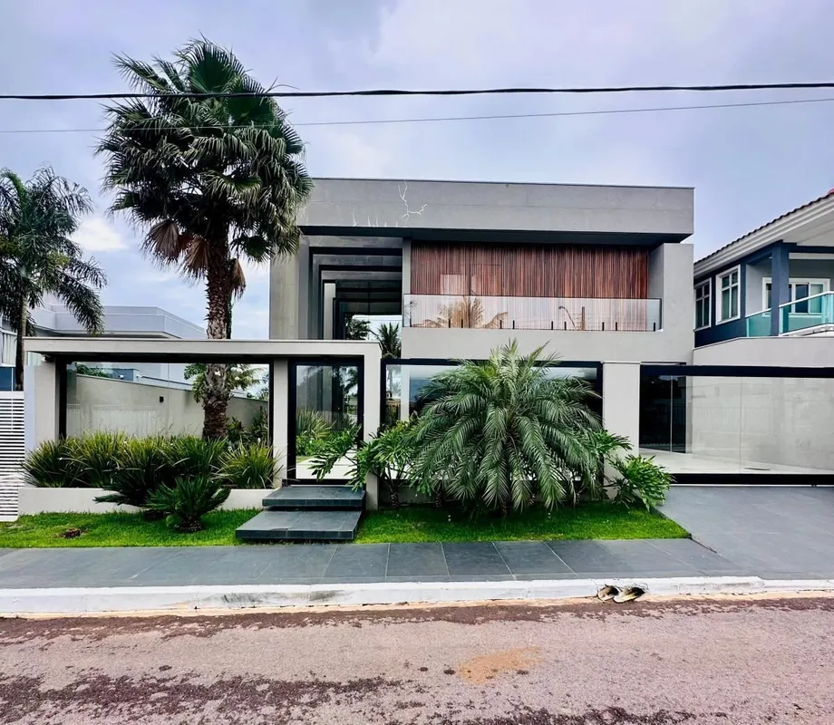 Investimento: R$ 3.800.000,00 Metragem: Lote total de 1050m² Lote de área útil 4...